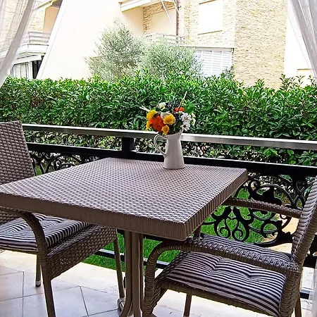 Sunshine Apartment